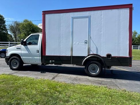 Used 2024 Ford E-350 and Econoline 350 Super Duty w/ Power Windows & Locks Group RWD image 8