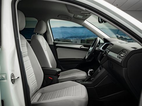 Used 2024 Volkswagen Tiguan S image 22