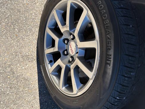 Used 2016 GMC Yukon XL Denali w/ Open Road Package image 13