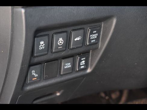 Used 2017 Nissan Pathfinder SL FWD image 15