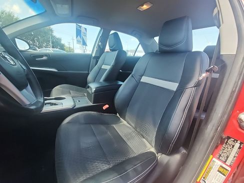 Used 2013 Toyota Camry SE image 7