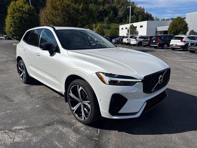 Used 2023 Volvo XC60 T8 Ultimate w/ Climate Package AWD/4WD image 7