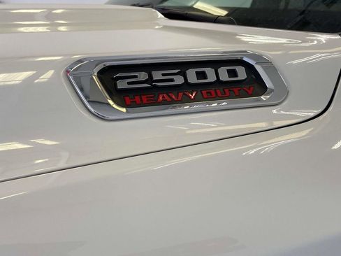 Used 2022 RAM 2500 Tradesman w/ Chrome Appearance Group image 8