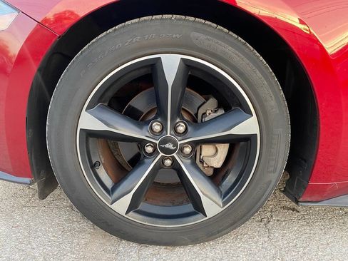 Used 2018 Ford Mustang Coupe image 23