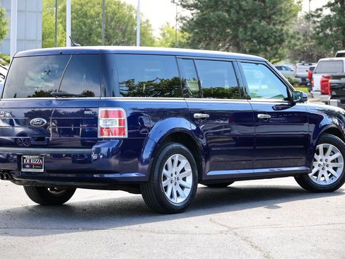 Used 2011 Ford Flex SEL w/ Rapid Spec Order Code FWD image 3