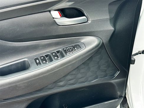 Used 2022 Hyundai Santa Fe SEL image 16