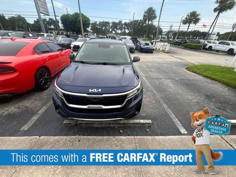 Used 2022 Kia Seltos EX AWD/4WD image 3