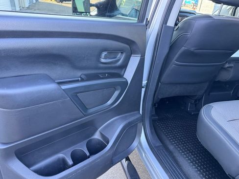 Used 2017 Nissan Titan S AWD/4WD image 26
