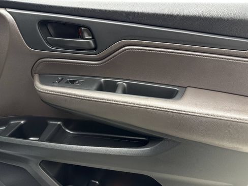Used 2020 Honda Odyssey EX image 42