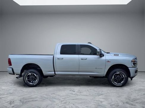 Used 2026 RAM 2500 Laramie AWD/4WD image 8