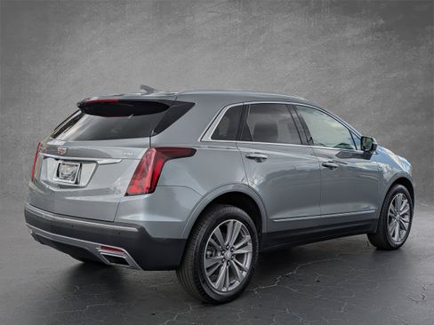 Certified 2024 Cadillac XT5 Premium Luxury FWD image 6
