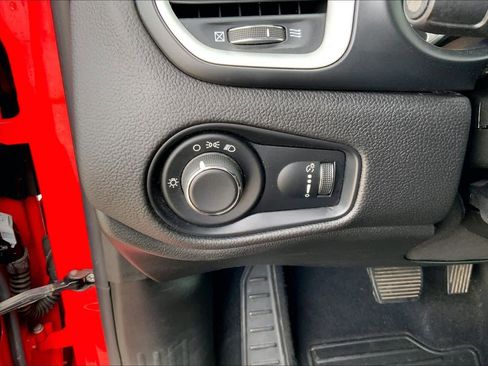 Used 2020 Jeep Renegade Sport image 31