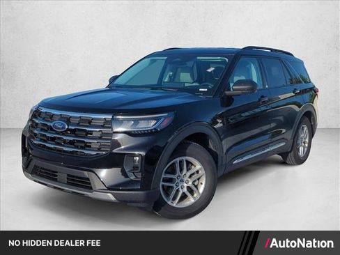 Used 2025 Ford Explorer Active w/ Active Comfort Package RWD image 1