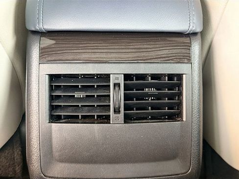 Used 2015 Toyota Avalon XLE image 24