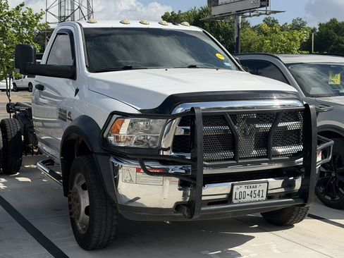 Used 2018 RAM 5500 Tradesman w/ Power & Remote Entry Group AWD/4WD image 3