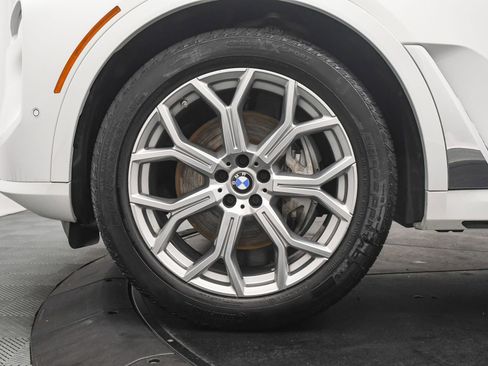 Used 2023 BMW X7 xDrive40i w/ Dynamic Handling Package image 34