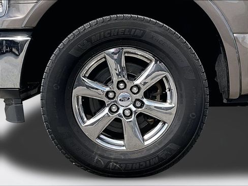 Used 2019 Ford F150 Lariat w/ Equipment Group 502A Luxury AWD/4WD image 10