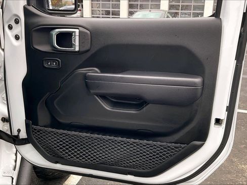 Used 2020 Jeep Gladiator Sport w/ Quick Order Package 24S image 27