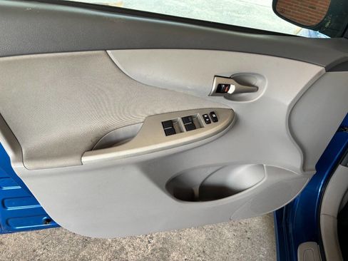 Used 2010 Toyota Corolla LE FWD image 11