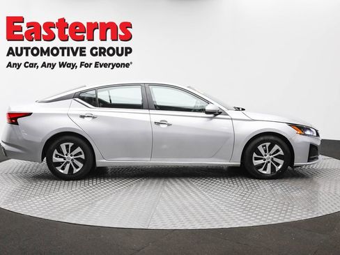 Used 2023 Nissan Altima 2.5 S image 4