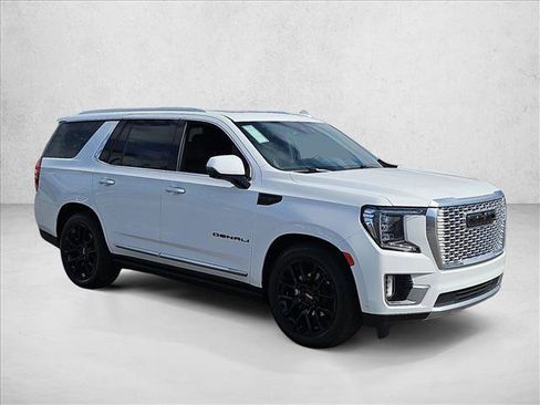 Used 2023 GMC Yukon Denali w/ Denali Reserve Package AWD/4WD image 3