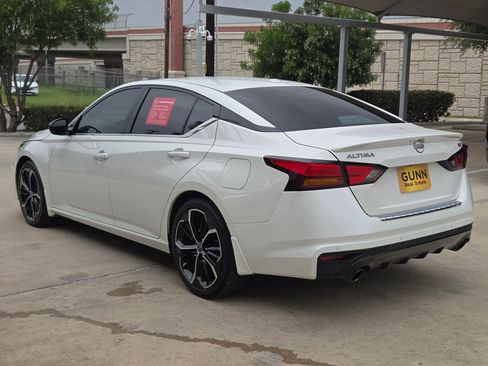 Certified 2023 Nissan Altima 2.5 SR w/ SR Premium Package FWD image 5