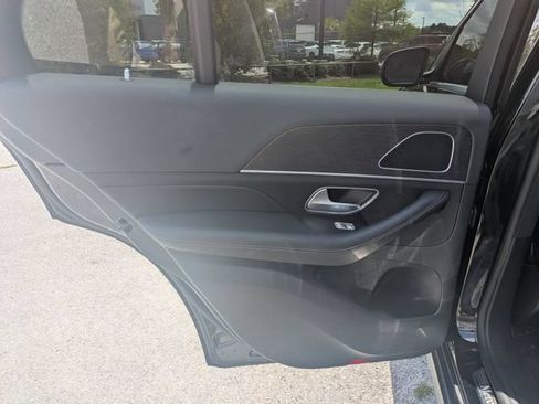 Used 2025 Mercedes-Benz GLE 350 4MATIC image 25