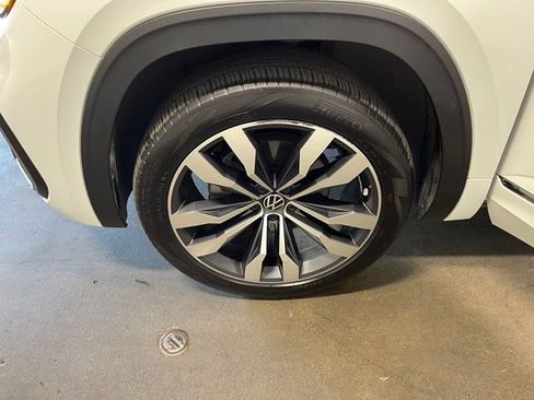 Used 2021 Volkswagen Atlas SE w/ Panoramic Sunroof Package AWD/4WD image 30