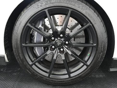 Used 2016 Ford Mustang Shelby GT350 w/ Technology Package RWD image 44