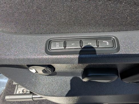 Used 2026 Volkswagen Atlas SEL Premium R-Line AWD/4WD image 18
