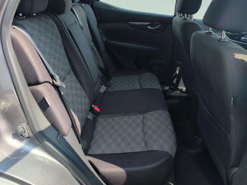 Used 2021 Nissan Rogue Sport SV FWD image 29