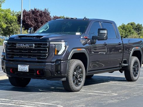 Used 2026 GMC Sierra 2500 AT4 w/ AT4 Premium Plus Package AWD/4WD image 8