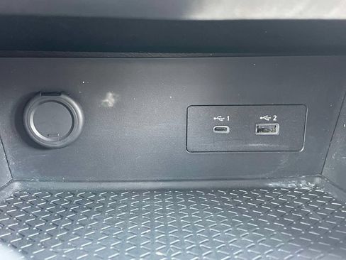 Used 2025 Nissan Pathfinder SV AWD/4WD image 31