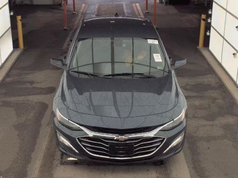 Used 2020 Chevrolet Malibu LT FWD image 2