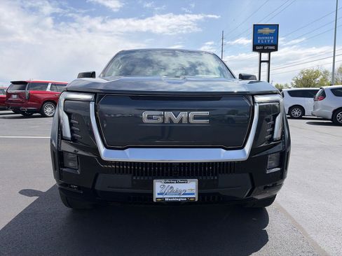 Used 2025 GMC Sierra EV Denali AWD/4WD image 15