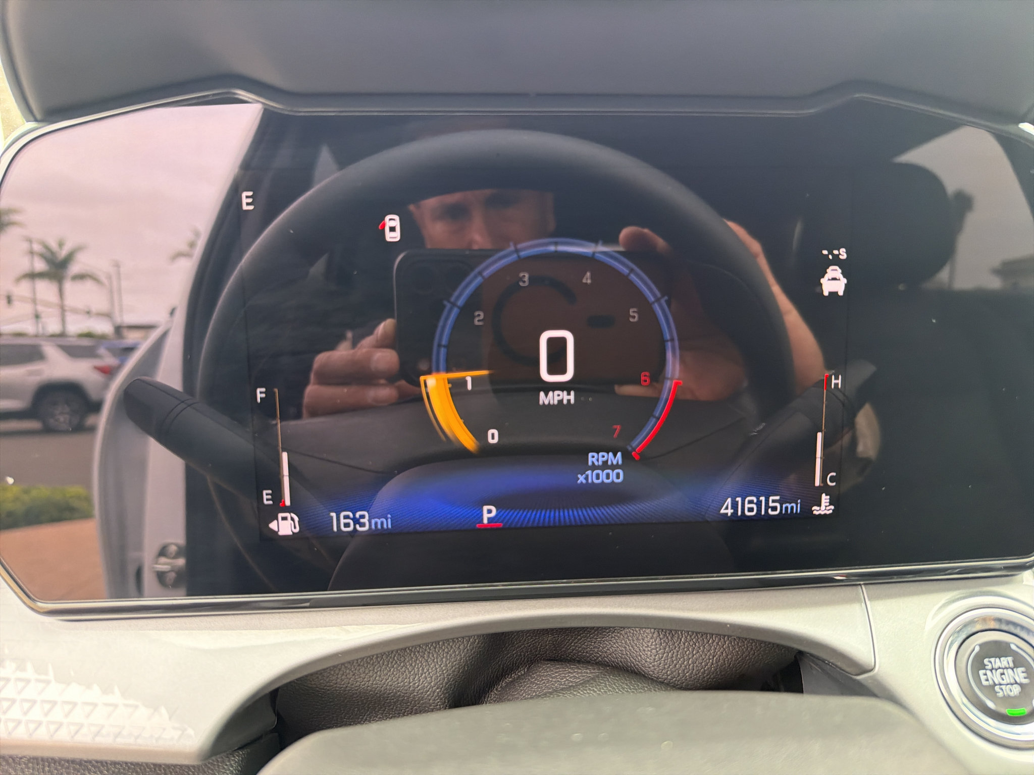 Used 2025 Chevrolet Trax LT FWD image 19