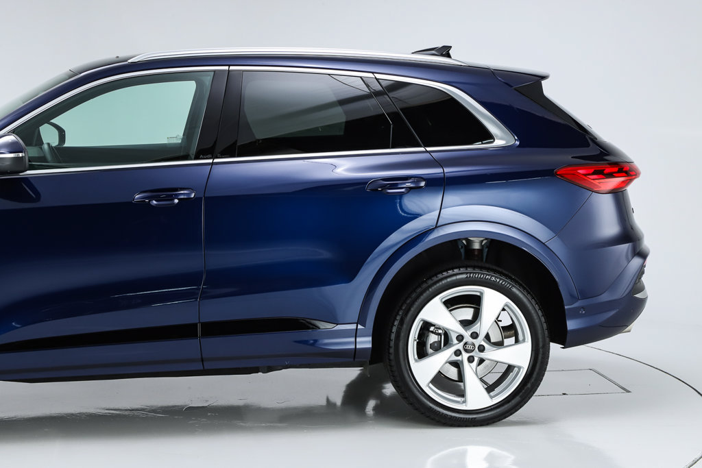 Used 2025 Audi Q5 Premium Plus AWD/4WD image 7