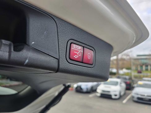 Used 2025 Mercedes-Benz GLB 250 GLB 250 image 17