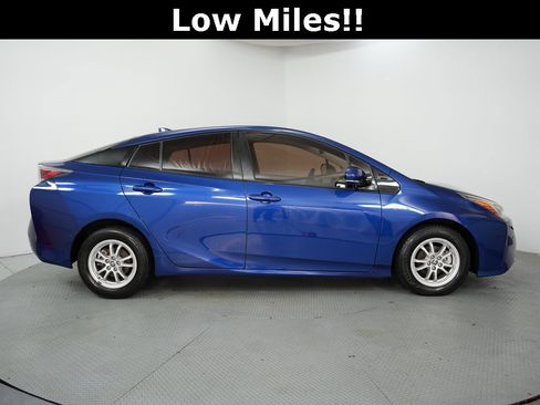 Used 2018 Toyota Prius Two w/ Prius Two Safety Plus Package image 5