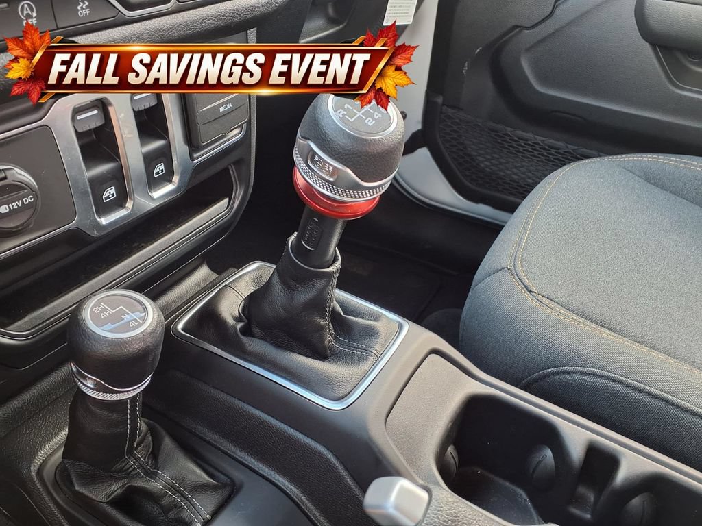 Used 2025 Jeep Wrangler Sport AWD/4WD image 19