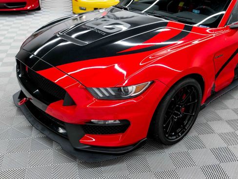 Used 2017 Ford Mustang Shelby GT350R w/ GT350R Equipment Group 920A RWD image 10
