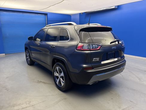 Used 2021 Jeep Cherokee Limited w/ Elite Package AWD/4WD image 5