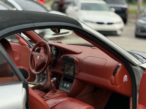 Used 2001 Porsche 911 Carrera 4 image 11