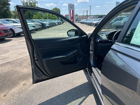 New 2026 Nissan Altima 2.5 SV FWD image 19