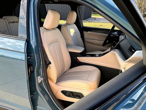 New 2026 Jeep Grand Cherokee Limited AWD/4WD image 11
