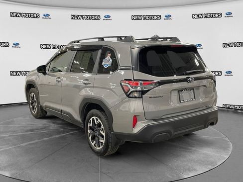 Used 2025 Subaru Forester Premium AWD/4WD image 3