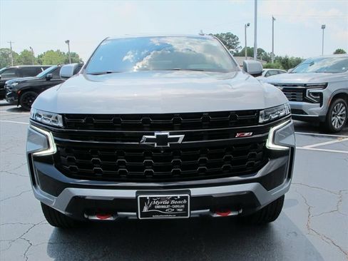 Used 2024 Chevrolet Tahoe Z71 w/ Luxury Package AWD/4WD image 9