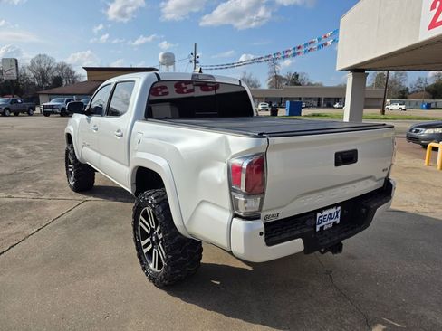 Used 2021 Toyota Tacoma TRD Sport w/ Advanced Technology Package image 3