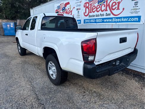 Used 2021 Toyota Tacoma SR image 8