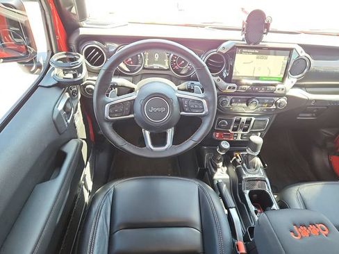 Used 2022 Jeep Wrangler Unlimited Rubicon w/ Dual Top Group AWD/4WD image 11